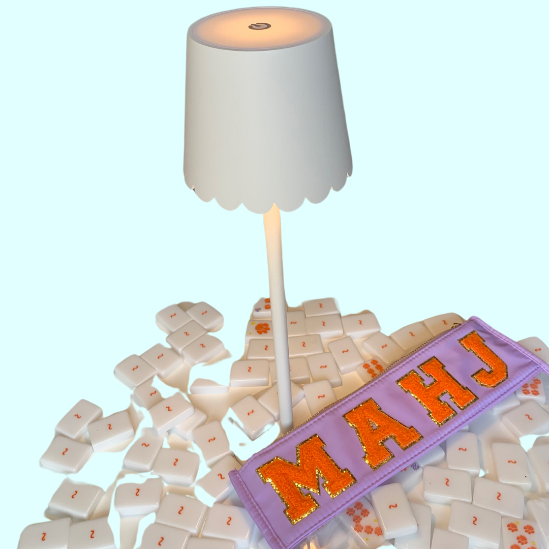 White Scalloped Shade Rechargeable Lamp